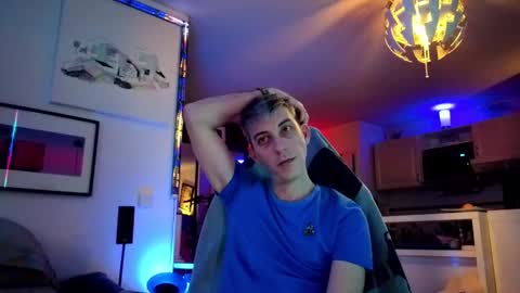 Snapshot of hugolandcam chatting on 01/26/25, 11:50 Hugo online show from 01/26/25, 11:50