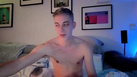 Snapshot of hugolandcam chatting on 02/14/25, 11:31 Hugo online show from 02/14/25, 11:31