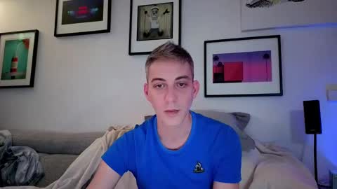 Snapshot of hugolandcam chatting on 02/21/25, 12:05 Hugo online show from 02/21/25, 12:05