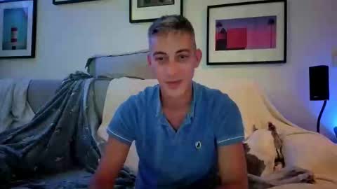 Snapshot of hugolandcam chatting on 09/29/25, 08:46 Hugo online show from 09/29/25, 08:46