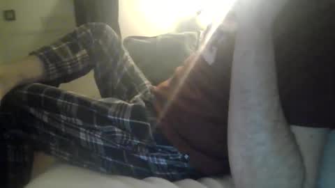 Snapshot of huguit0266666 chatting on 03/21/26, 01:54 hugx29 online show from 03/21/26, 01:54