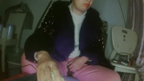 hujiajia520321431 online show from 01/08/26, 10:45