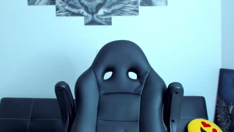 Eli online show from 01/14/25, 02:40