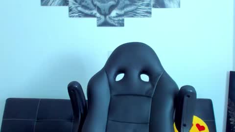 Eli online show from 02/25/25, 02:58