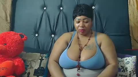 humongoustitss500929 online show from 09/13/25, 03:34