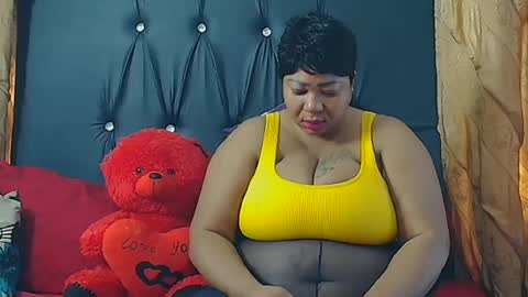 humongoustitss500929 online show from 09/15/25, 09:42