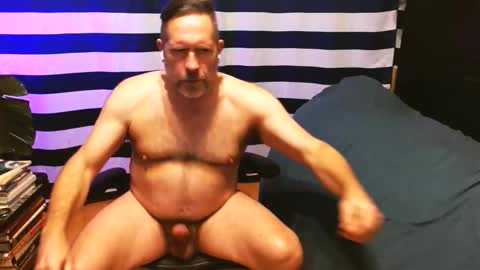 Snapshot of humpindad420 chatting on 04/16/26, 03:18 online show from 04/16/26, 03:18