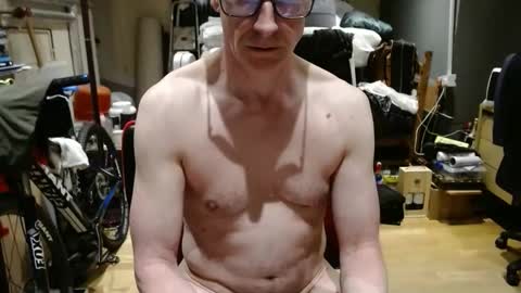 Snapshot of hung1mike chatting on 03/29/26, 10:21 hung1mike online show from 03/29/26, 10:21