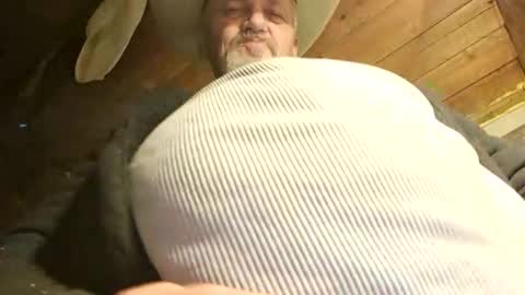 Snapshot of hung34u chatting on 12/15/24, 12:17 hung34u online show from 12/15/24, 12:17