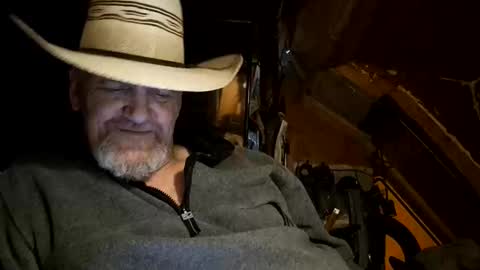 Snapshot of hung34u chatting on 02/14/25, 02:18 hung34u online show from 02/14/25, 02:18