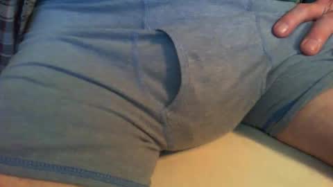 Snapshot of hungandhilarious chatting on 04/28/26, 04:28 hungandhilarious online show from 04/28/26, 04:28