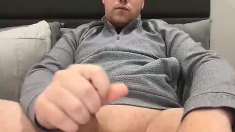 Snapshot of hungbossstud chatting on 12/17/24, 03:49 Colin Cooper online show from 12/17/24, 03:49