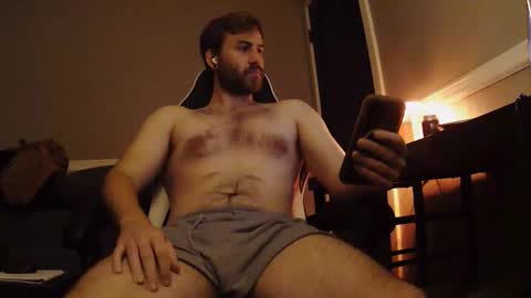 Snapshot of hungbro_420 chatting on 12/16/25, 12:26 hungbro_420 online show from 12/16/25, 12:26