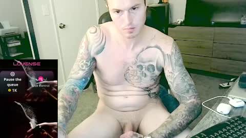 Snapshot of hungbynature69 chatting on 04/01/26, 01:41 HungByNature69 online show from 04/01/26, 01:41