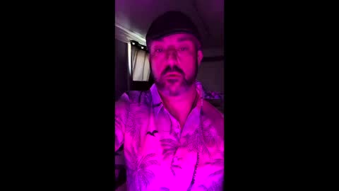 Snapshot of hungitalian40 chatting on 04/08/26, 12:38 hungitalian40 online show from 04/08/26, 12:38