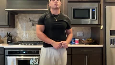 Snapshot of hungkingg22 chatting on 10/06/25, 04:26 hungkingg22 online show from 10/06/25, 04:26