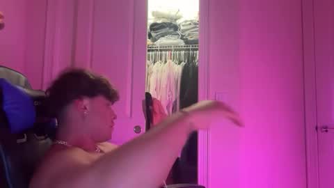 hungkingg22 online show from 02/10/26, 05:44