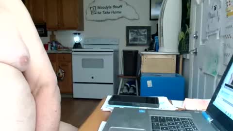 Snapshot of hunglikeahorse063790 chatting on 04/21/26, 02:51 hunglikeahorse063790 online show from 04/21/26, 02:51