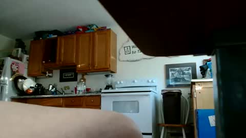 Snapshot of hunglikeahorse063790 chatting on 04/24/26, 10:34 hunglikeahorse063790 online show from 04/24/26, 10:34
