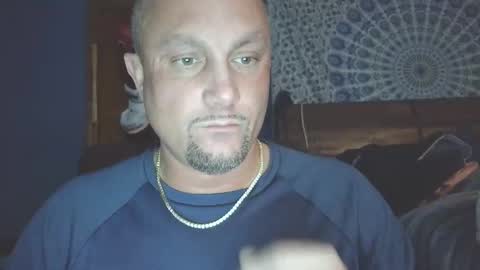 Snapshot of hunglikeray2286 chatting on 02/01/26, 01:37 hunglikeray2286 online show from 02/01/26, 01:37