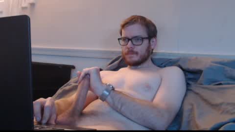 Snapshot of hungmysterio chatting on 12/01/24, 09:26 HungMysterio online show from 12/01/24, 09:26