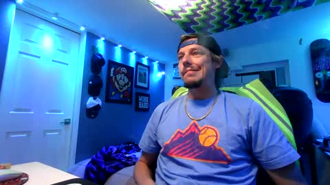 Snapshot of hungtxcock92 chatting on 09/21/25, 12:18 hungtxcock92 online show from 09/21/25, 12:18