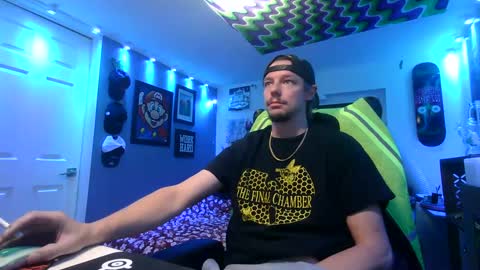 Snapshot of hungtxcock92 chatting on 09/29/25, 12:43 hungtxcock92 online show from 09/29/25, 12:43