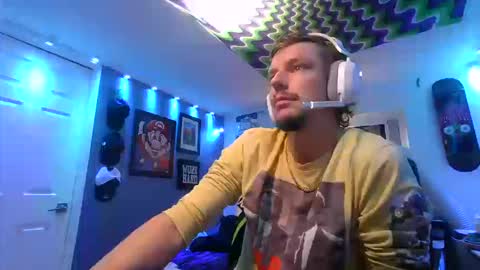 Snapshot of hungtxcock92 chatting on 10/10/25, 12:59 hungtxcock92 online show from 10/10/25, 12:59