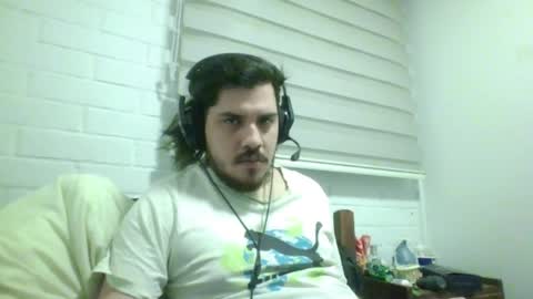 Snapshot of hungweeb chatting on 04/06/26, 03:37 Rod online show from 04/06/26, 03:37