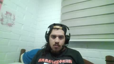 Snapshot of hungweeb chatting on 04/20/26, 03:42 Rod online show from 04/20/26, 03:42