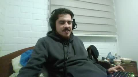 Snapshot of hungweeb chatting on 04/24/26, 01:30 Rod online show from 04/24/26, 01:30