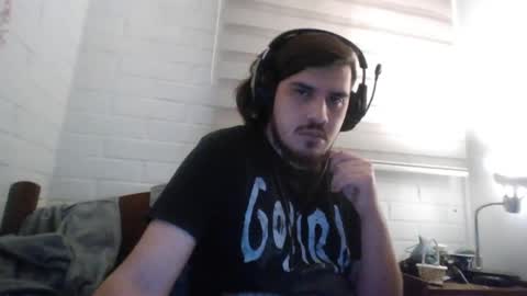 Snapshot of hungweeb chatting on 06/07/26, 10:24 Rod online show from 06/07/26, 10:24