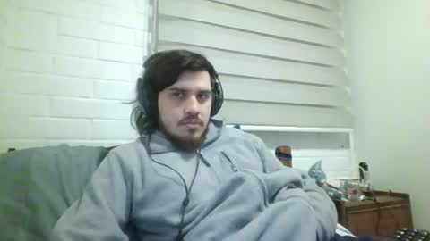 Snapshot of hungweeb chatting on 08/03/26, 02:32 Rod online show from 08/03/26, 02:32