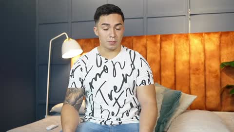 hunk_ryan online show from 02/06/25, 12:48