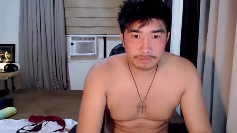 Snapshot of hunkfireman chatting on 02/18/26, 01:01 ADAM online show from 02/18/26, 01:01