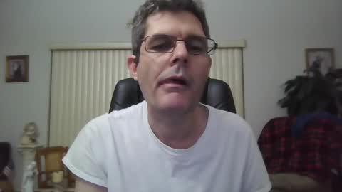 Snapshot of hunkmasclefad458 chatting on 10/20/25, 04:57 hunkmasclefad458 online show from 10/20/25, 04:57