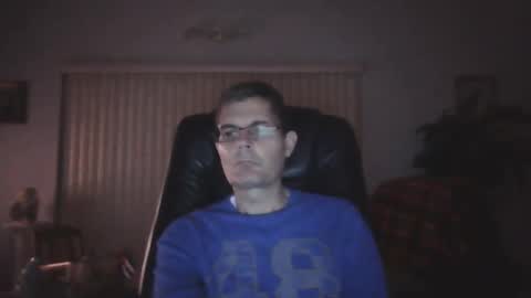 Snapshot of hunkmasclefad458 chatting on 11/17/25, 05:13 hunkmasclefad458 online show from 11/17/25, 05:13