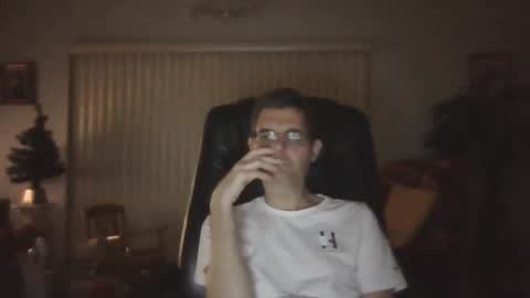 Snapshot of hunkmasclefad458 chatting on 12/02/25, 04:40 hunkmasclefad458 online show from 12/02/25, 04:40