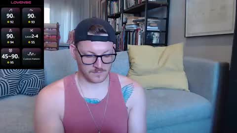 Snapshot of hunky_arthur chatting on 12/28/24, 06:28 Hunky Arthur online show from 12/28/24, 06:28