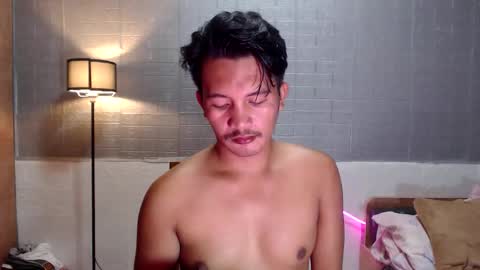 Snapshot of hunkylloyd chatting on 02/20/26, 12:16 hunkylloyd online show from 02/20/26, 12:16