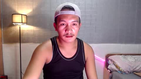 Snapshot of hunkylloyd chatting on 02/24/26, 01:58 hunkylloyd online show from 02/24/26, 01:58