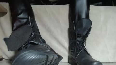 Snapshot of hunkytime chatting on 05/12/26, 06:16 I AM NOT A DIRECTOR I AM THE BOSS KINGDADDYSIRSTR8ALPHAMASTER online show from 05/12/26, 06:16