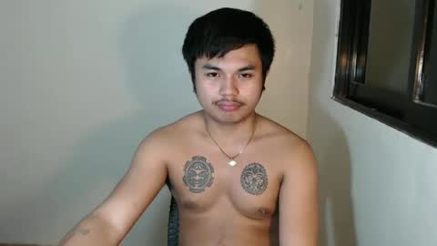 Snapshot of hunkyzeus chatting on 01/05/25, 08:00 hunkyzeus online show from 01/05/25, 08:00