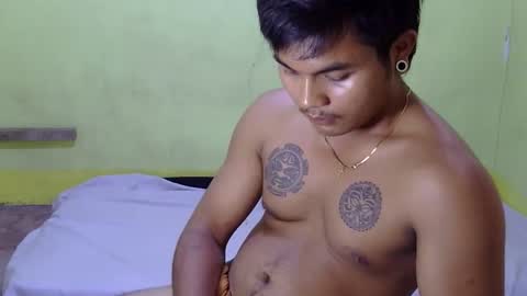 Snapshot of hunkyzeus chatting on 10/14/25, 02:40 hunkyzeus online show from 10/14/25, 02:40