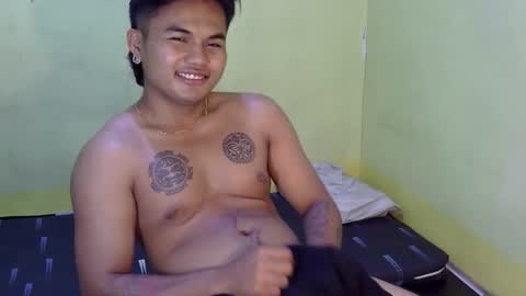 Snapshot of hunkyzeus chatting on 10/18/25, 05:25 hunkyzeus online show from 10/18/25, 05:25