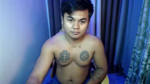 Snapshot of hunkyzeus chatting on 05/15/26, 05:42 hunkyzeus online show from 05/15/26, 05:42