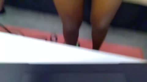 Snapshot of hunnytease chatting on 11/08/25, 01:55 hunny online show from 11/08/25, 01:55