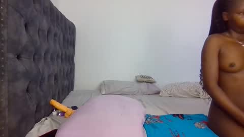 Snapshot of hunnytease chatting on 11/12/25, 07:09 hunny online show from 11/12/25, 07:09