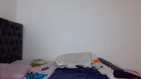 Snapshot of hunnytease chatting on 11/16/25, 04:45 hunny online show from 11/16/25, 04:45