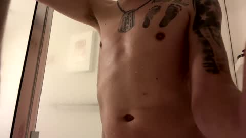 Snapshot of hunter301775 chatting on 02/09/25, 03:45 Hunter online show from 02/09/25, 03:45